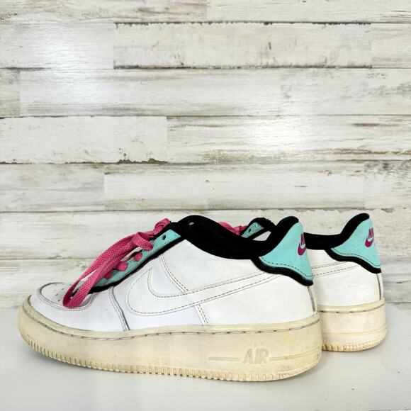 Nike Youth Air Force 1 LV8 White Running Shoes Sneakers Size 6Y/7.5W BV1084-100 - Picture 5 of 6